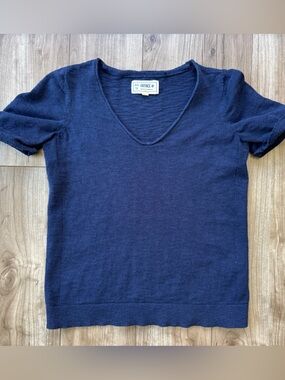 FatFace navy blue short-sleeve V-neck knit sweater Size 2 lightweight